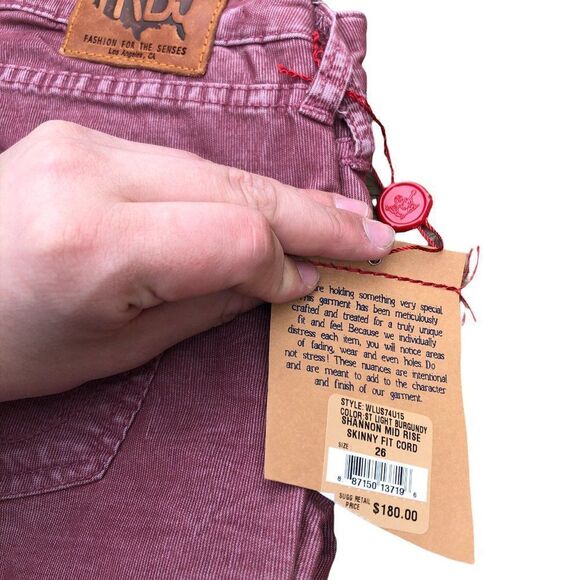 BRAND New True Religion Jeans Size 26 SHANNON MID RISE Corduroy Pants - Picture 4 of 10